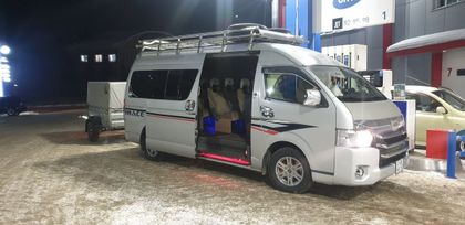    Toyota Hiace 2008 , 2100000 , 