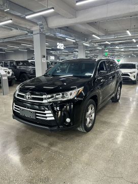SUV   Toyota Highlander 2022 , 3785000 , 