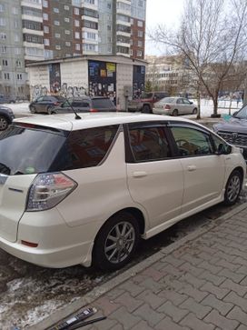  Honda Fit Shuttle 2012 , 1350000 , 