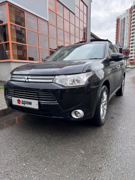 SUV   Mitsubishi Outlander 2014 , 1800000 , 