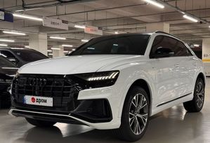 SUV   Audi Q8 2022 , 6125000 , 