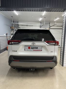 SUV   Toyota RAV4 2020 , 3500000 , 