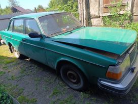  Volvo 240 1977 , 150000 , 
