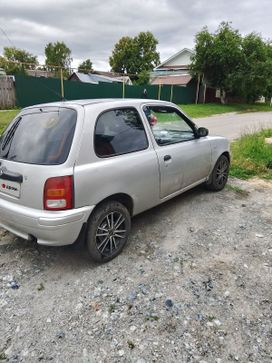  3  Nissan Micra 2000 , 250000 , 