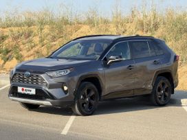 SUV   Toyota RAV4 2021 , 3250000 , 