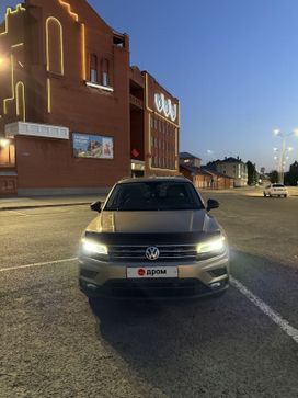 SUV   Volkswagen Tiguan 2019 , 2200000 , 