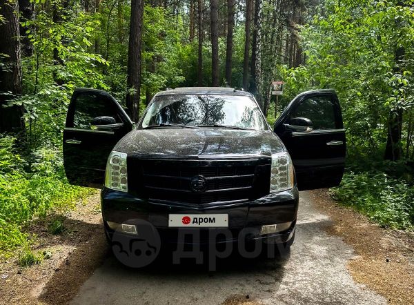 SUV   Cadillac Escalade 2011 , 2900000 , 