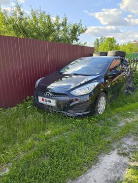  3  Hyundai i30 2013 , 300000 , -