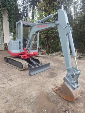 - Takeuchi TB125 2008 , 1300000 , 