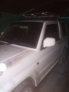  3  Mitsubishi Pajero Mini 2002 , 400000 , --