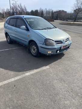    Nissan Tino 2000 , 250000 , 