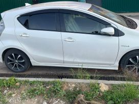  Toyota Aqua 2013 , 895000 , 