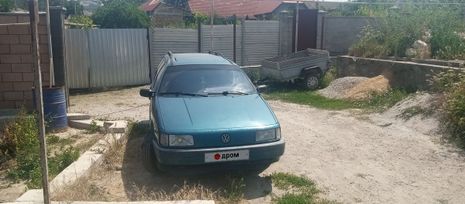  Volkswagen Passat 1990 , 320000 , 
