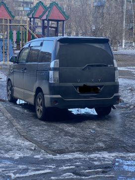    Toyota Voxy 2002 , 850000 , 