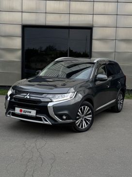 SUV   Mitsubishi Outlander 2018 , 2150000 , 