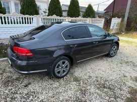  Volkswagen Passat 2011 , 700000 , 