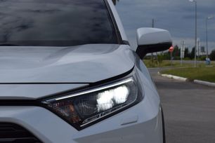 SUV   Toyota RAV4 2020 , 3050000 , 