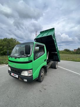  Hino Dutro 2002 , 1980000 , 