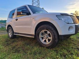  3  Mitsubishi Pajero 2007 , 1510000 , 