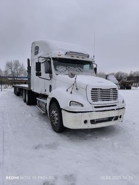   Freightliner Columbia 2003 , 1900000 , 