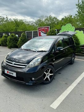    Toyota Isis 2008 , 880000 , 