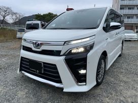    Toyota Voxy 2021 , 1880000 , -