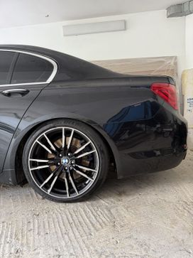  BMW 7-Series 2009 , 950000 , 