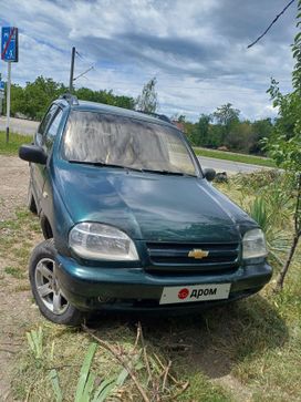SUV   Chevrolet Niva 2004 , 300000 , 