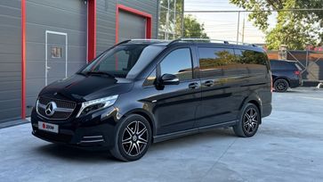    Mercedes-Benz V-Class 2015 , 3700000 , 