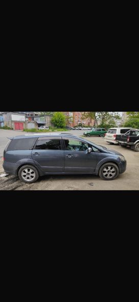    Mitsubishi Grandis 2005 , 800000 , 