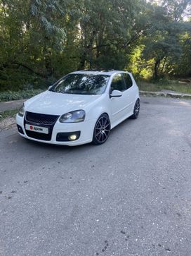  3  Volkswagen Golf 2008 , 750000 , 