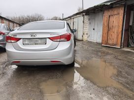  Hyundai Elantra 2011 , 950000 , 