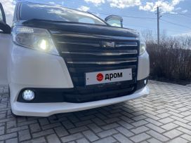    Toyota Noah 2015 , 1800000 , 