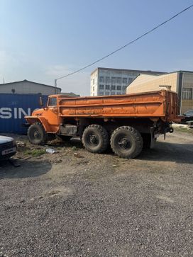   5557 1990 , 1550000 , 