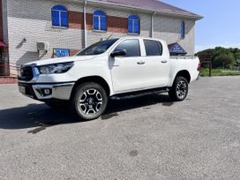 Пикап Toyota Hilux 2022 года, 4699999 рублей, Ставрополь