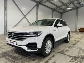 SUV   Volkswagen Touareg 2019 , 5700000 , 