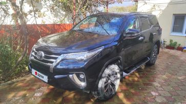 SUV или внедорожник Toyota Fortuner 2017 года, 3490000 рублей, Витязево