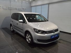    Volkswagen Touran 2011 , 820000 , 