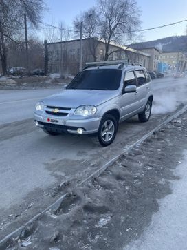 SUV   Chevrolet Niva 2013 , 675000 , 