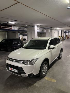 SUV   Mitsubishi Outlander 2014 , 1650000 , --