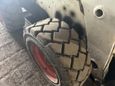 - Bobcat S300 2003 , 3200000 , 