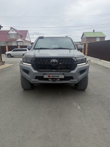 - Land Cruiser, 2016