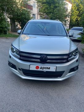 SUV   Volkswagen Tiguan 2008 , 930000 , 