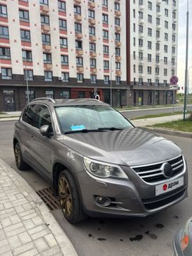 SUV   Volkswagen Tiguan 2009 , 921000 , 