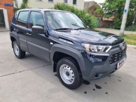 SUV      2023 , 980000 , --