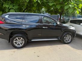 SUV   Mitsubishi Pajero Sport 2017 , 2010000 , 