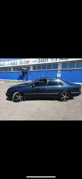  Mercedes-Benz E-Class 2000 , 600000 , 