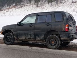 SUV   Chevrolet Tracker 2000 , 300000 , 
