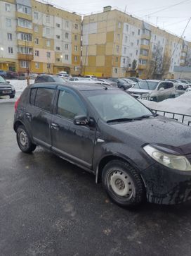  Renault Sandero 2011 , 665500 , 