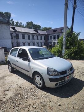  3  Renault Clio 2003 , 220000 , 